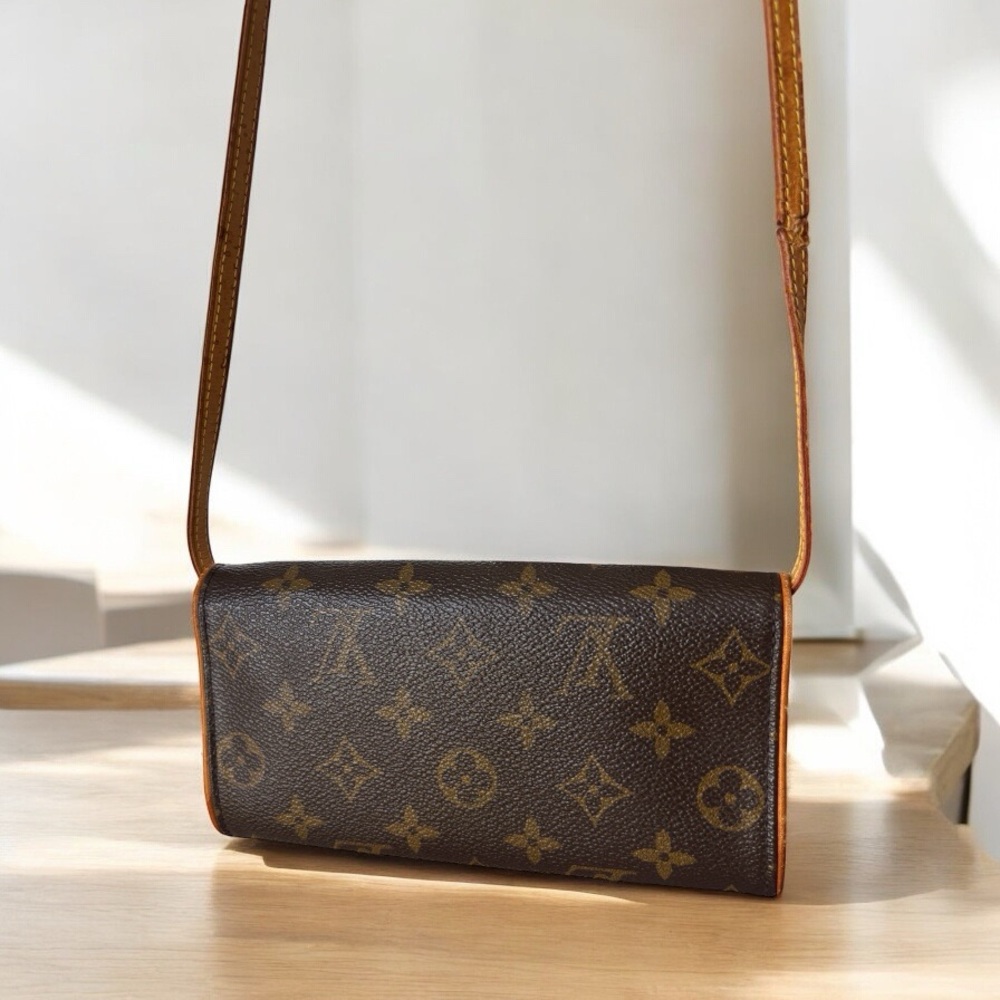 Authentic Louis Vuitton Pochette Twin Monogram Bag Vintage Crossbody - Picture 7 of 13